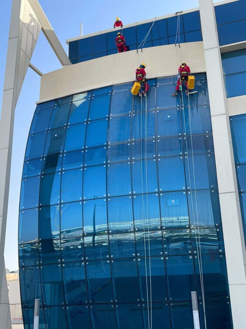 FACADE CLEANING SERVICES