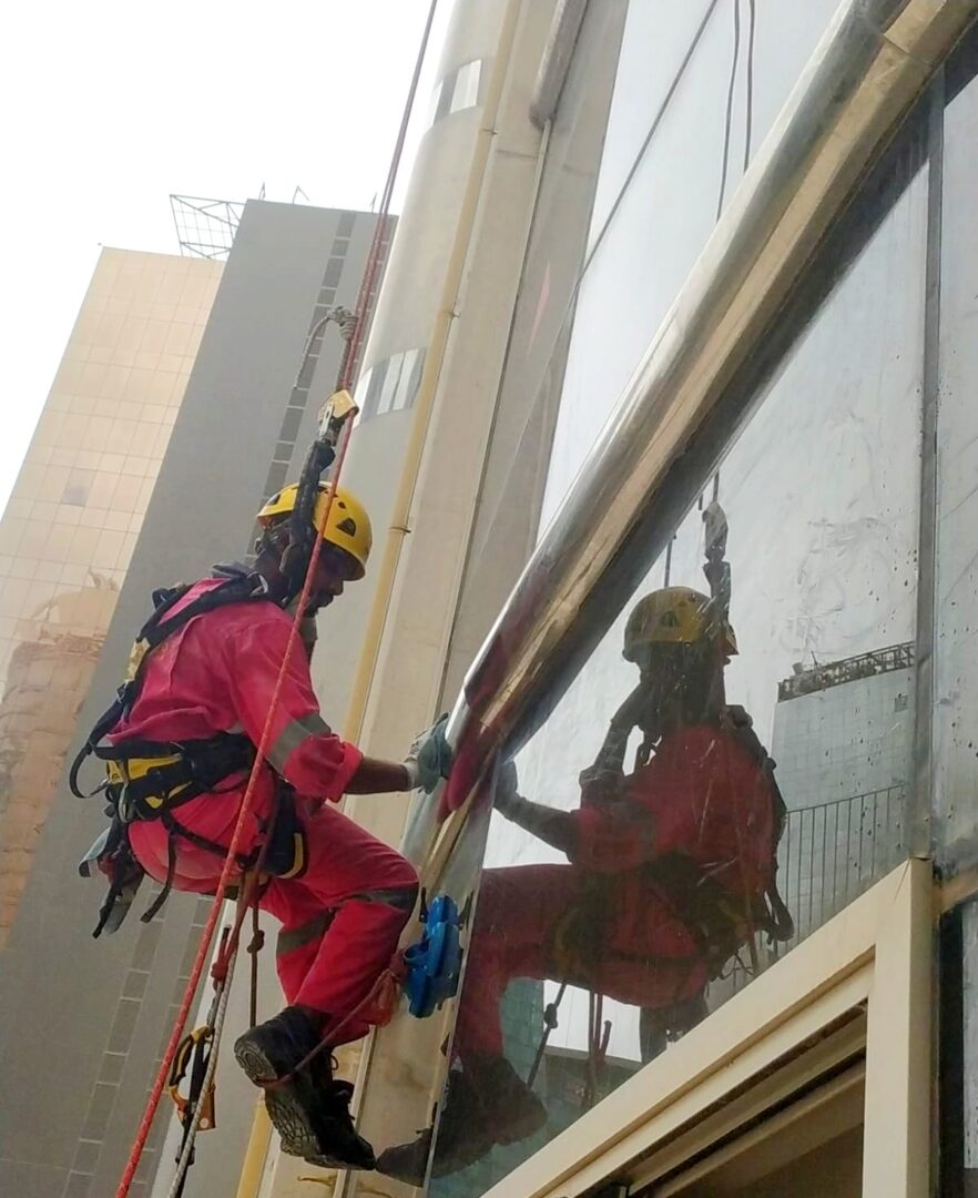 ROPE ACCESS CLEANING SERVICES